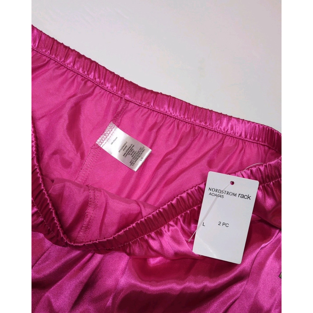 Women's Pink Satin PJ set With Fluff Fuzzy Sleeves Size Large - Picture 15 of 16